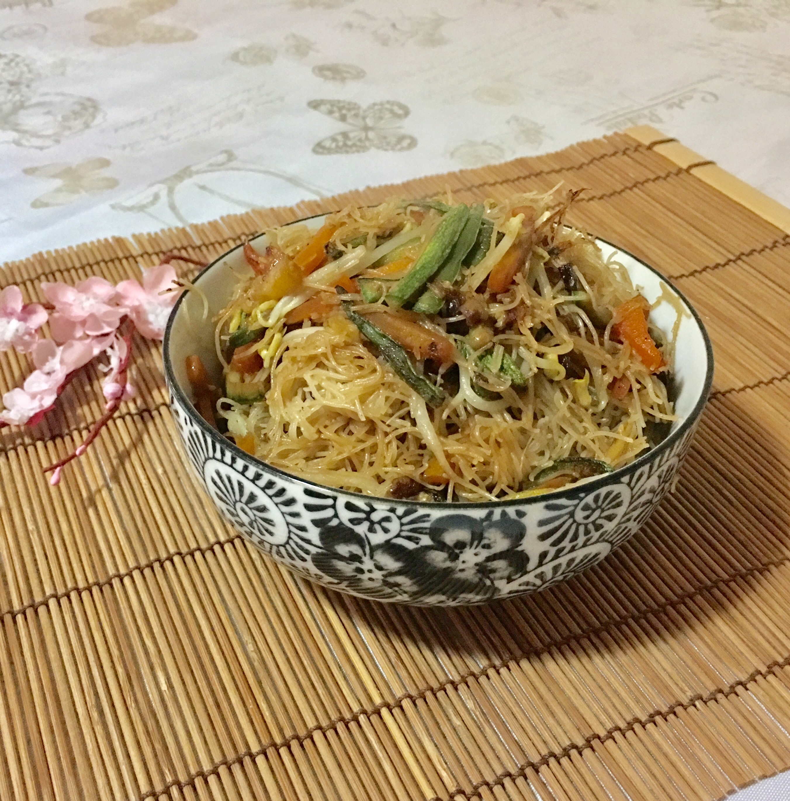 SPAGHETTI CINESI CON VERDURE