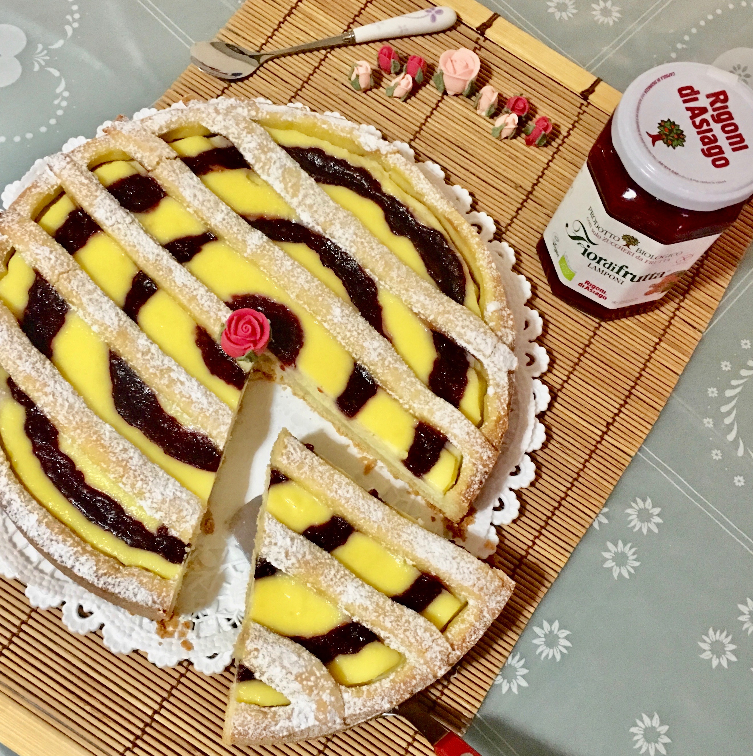 Crostata Con Ricotta e Confettura