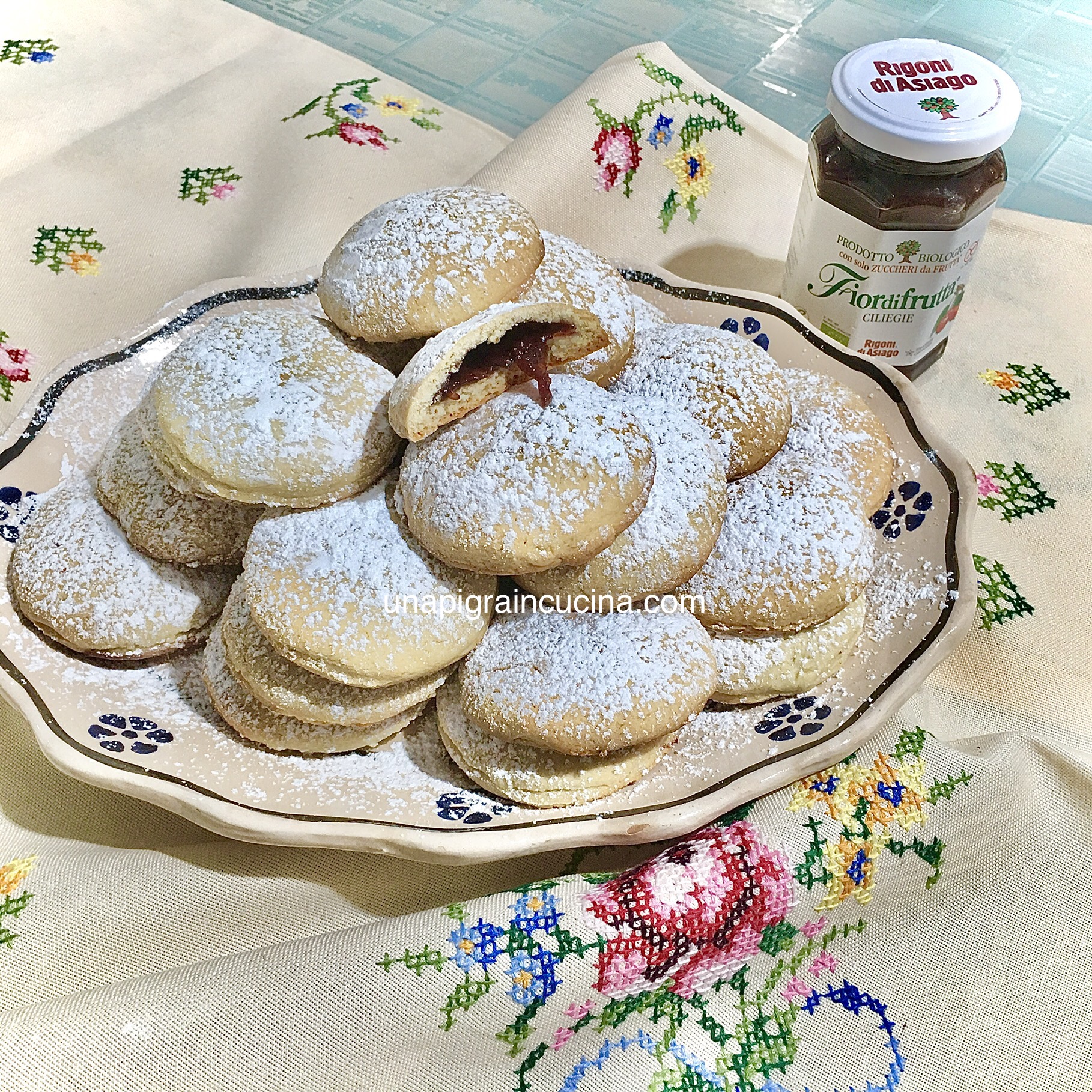 Biscotti Ripieni Con La Marmellata Una Pigra In Cucina